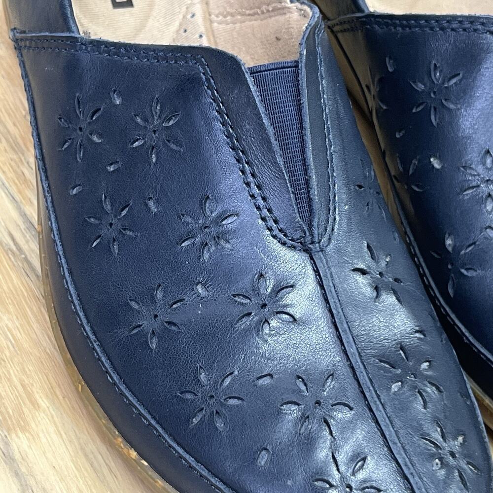 Clarks Shoes Womens Everlay Dairyn Slip On Loafers Size 7M Blue Leather Wedge - Picture 5 of 12